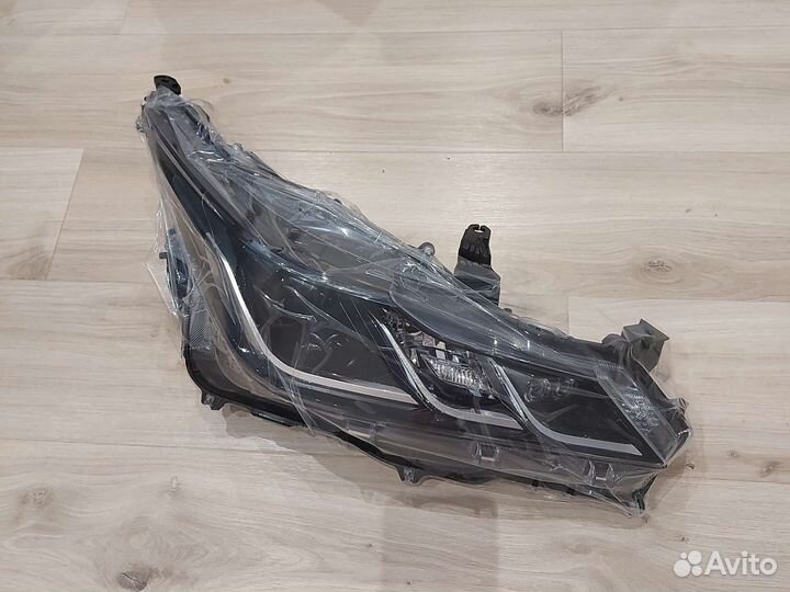Фара toyota corolla Тойота королла Е210 правая