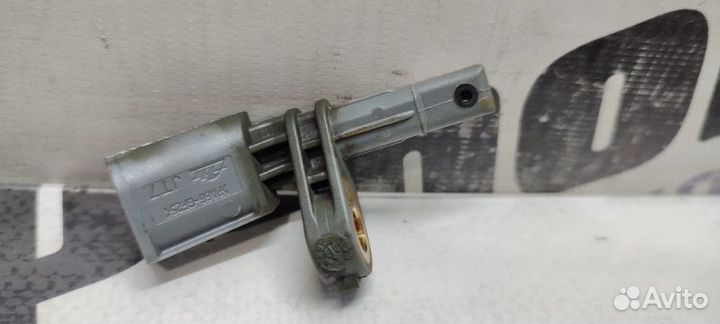 Датчик ABS задний левый Audi Q7 4LB BAR 13.07.2009