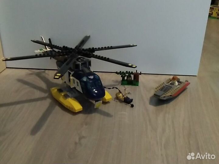 Лего Сити 60067 погоня на вертолете