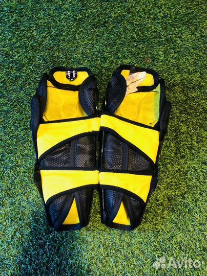 Наколенники хоккейные 