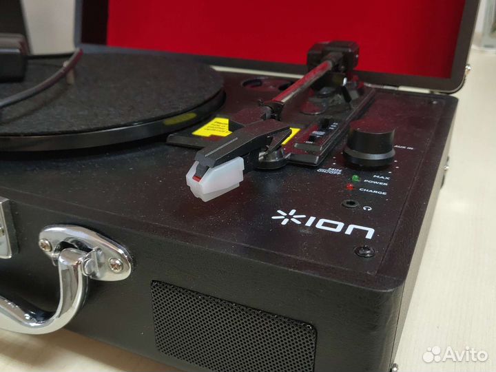 Проигрыватель виниловых пластинок Ion Vinyl Motion