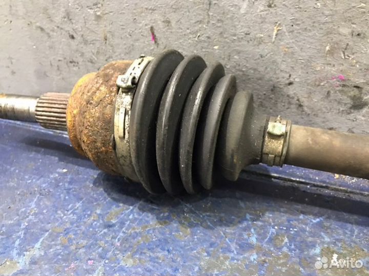 Привод правый Ford Focus 3 CB8