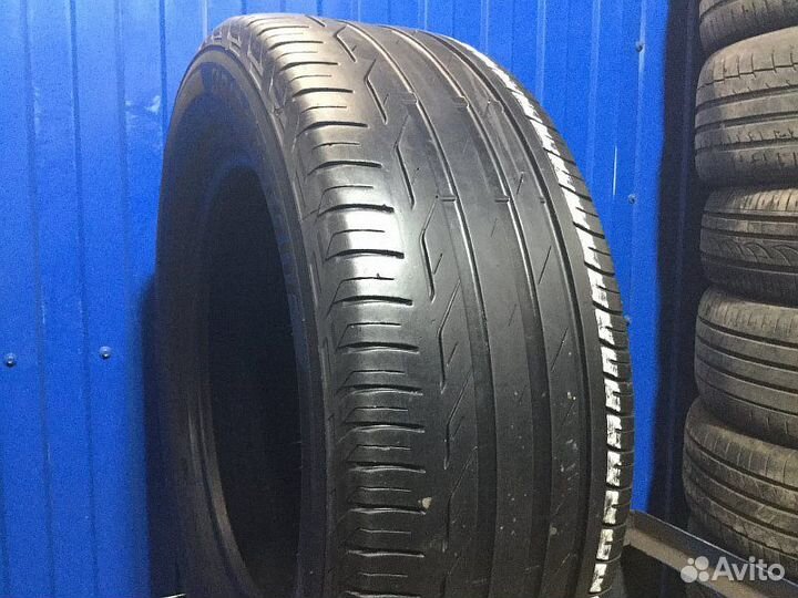 Bridgestone Turanza T001 225/60 R16