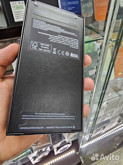 Samsung Galaxy S23, 8/256 ГБ