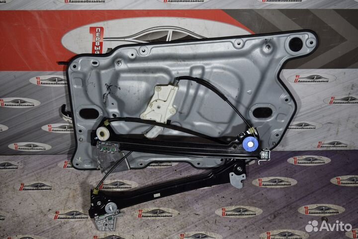 Стеклоподъемник перед лево c Nissan Skyline CKV36