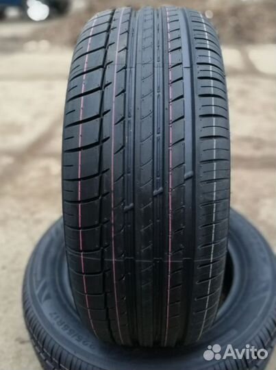 Triangle Sports TH201 235/55 R17