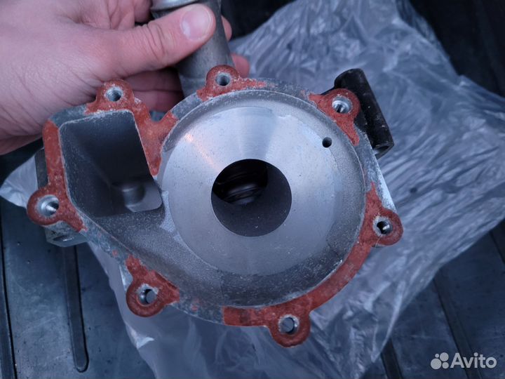 Помпа на SsangYong Kyron