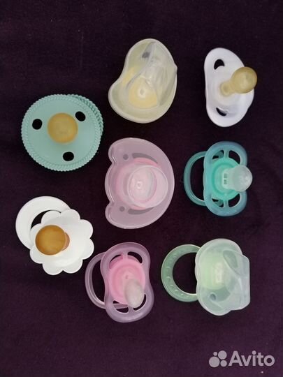 Бутылочки и соски-пустышки