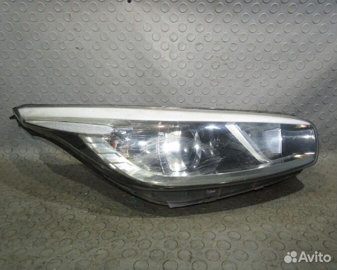 KIA Ceed 2 Фара правая