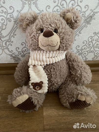 Плюшевый медведь