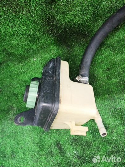 Бачок гидроусилителя Audi 80 B3 JN 1.8