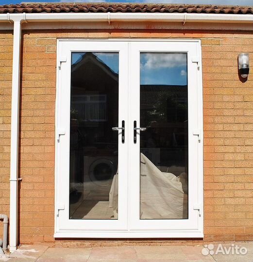 Пластиковые двери