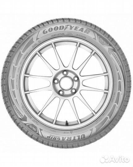 Goodyear UltraGrip 215/55 R17 98V