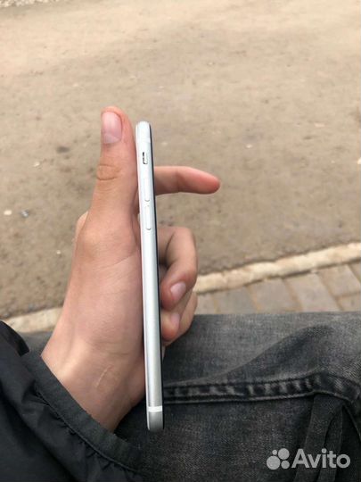 Не рабочий, надо менять плату, se 2020