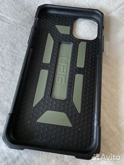 Чехол на iPhone 11