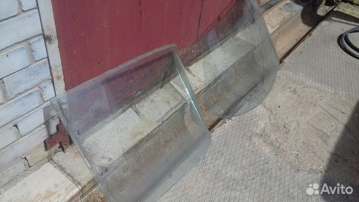 Лобовое стекло для нысса 522