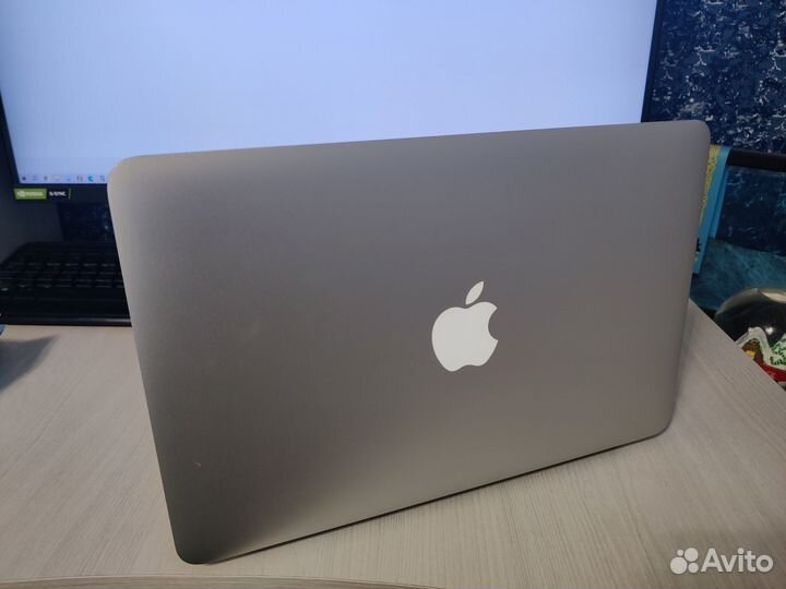 Apple MacBook Air 11 2012 A1465 128Gb SSD