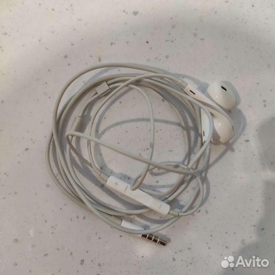 Проводные наушники от iPhone