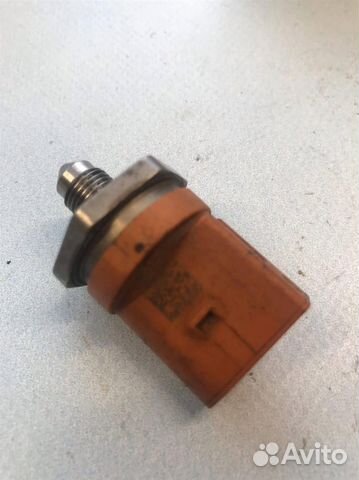 Датчик давления топлива 06j906051d