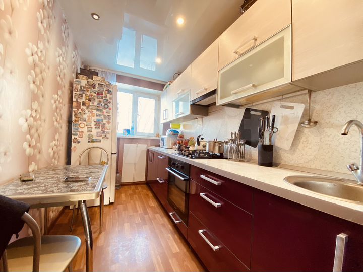 3-к. квартира, 60 м², 2/5 эт.