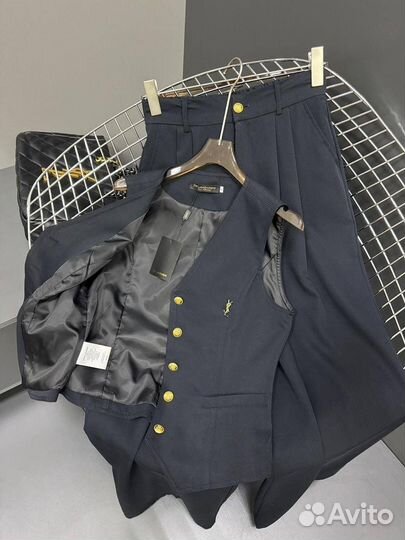 Стильный костюм YSL