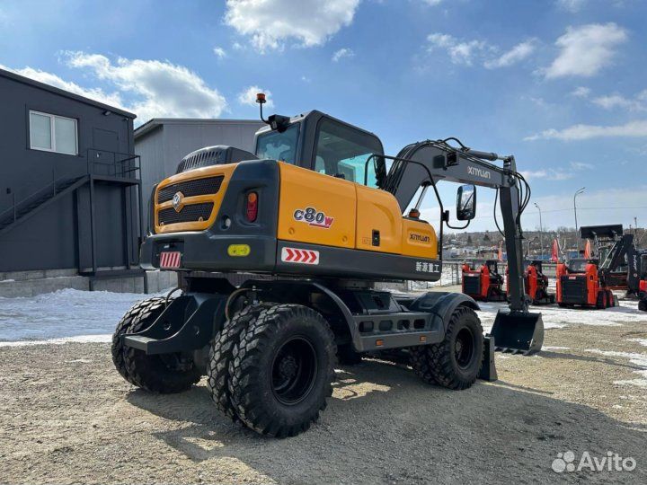 Колёсный экскаватор xinyuan C80W, 2023