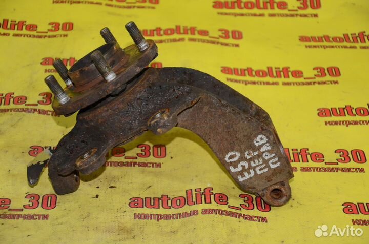 Поворотный кулак передний правый Ford Focus 2