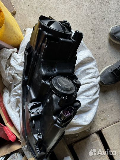 Фара передняя правая на volkswagen polo