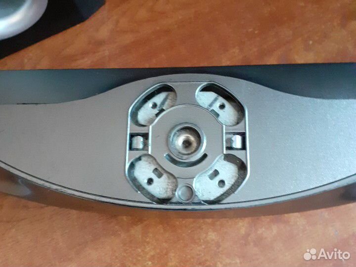 Стойка для телевизора ЖК в хорошем состоянии