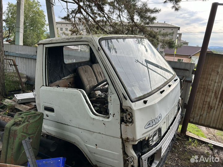 Кабина Toyota Hiace