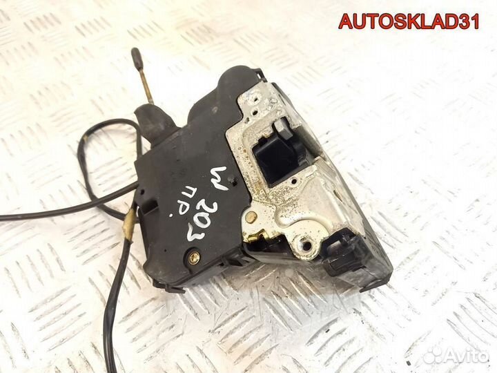 Замок двери передней правой Mercedes Benz W203