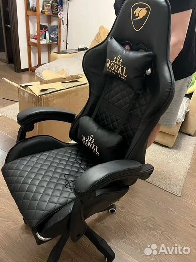 Офисное кресло (геймерское). Кресло для директора