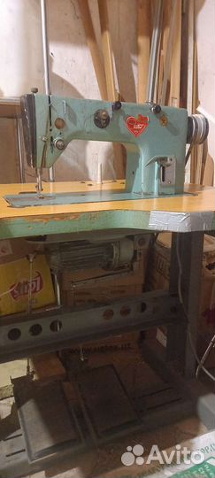 Швейная машина