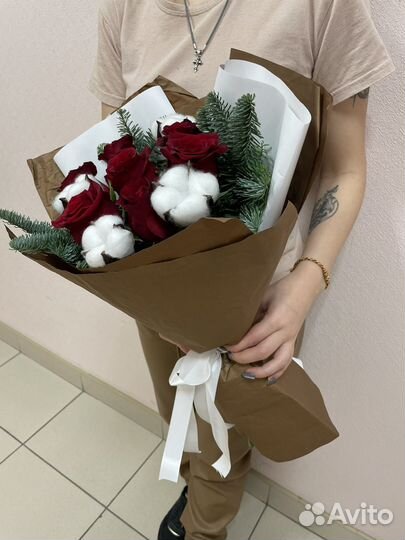 Буует красные розы