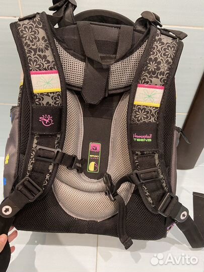 Рюкзак школьный для девочки Hummingbird