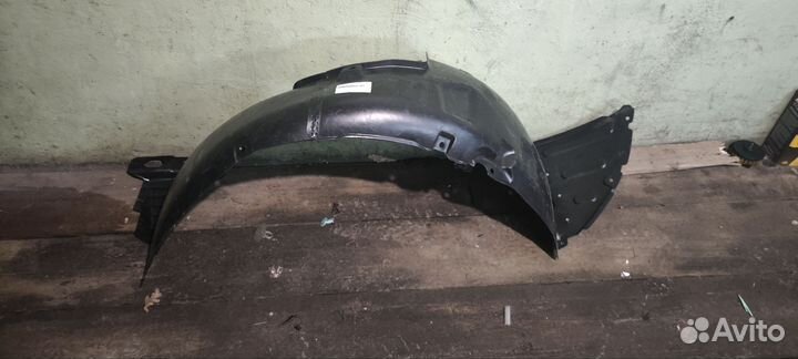 Оригинальный подкрылок Hyundai Centennial, Equus