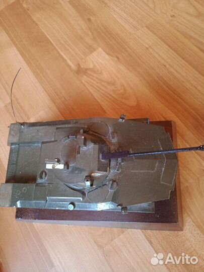 Сувениры из дерева и железа