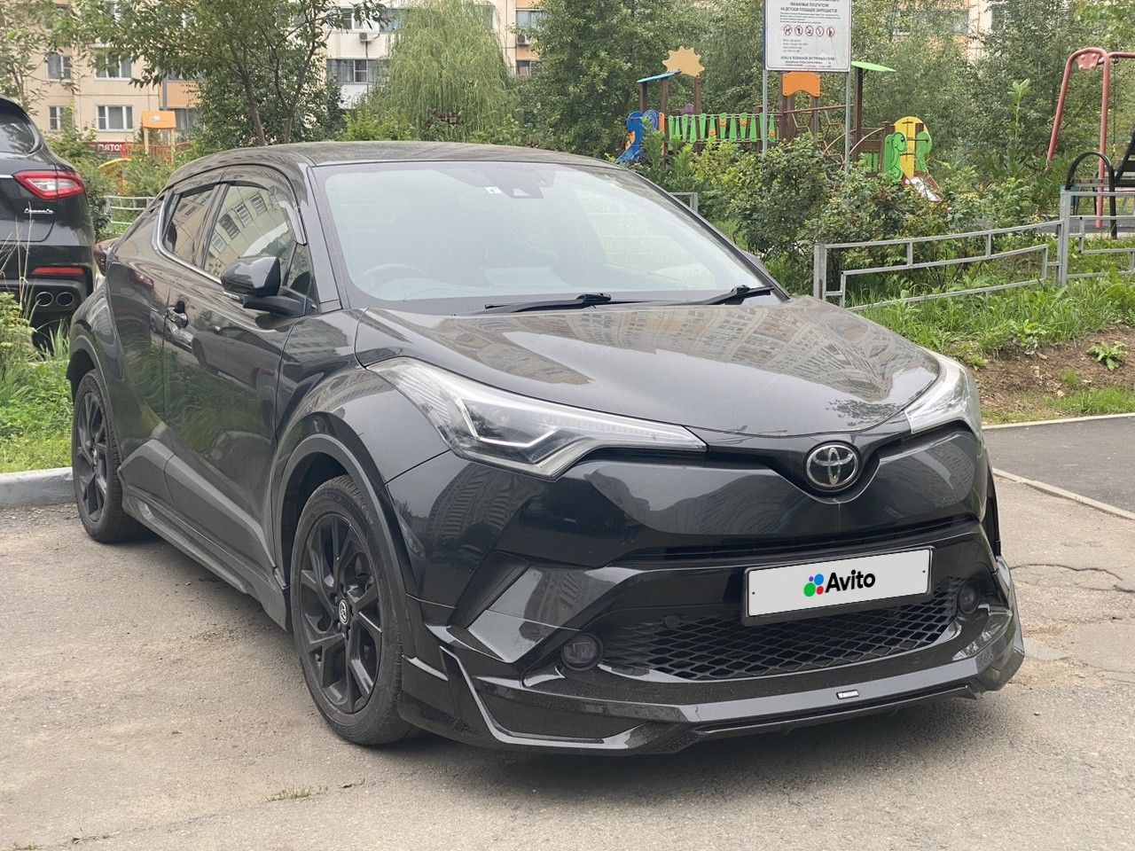 Toyota C-HR: фото владельца