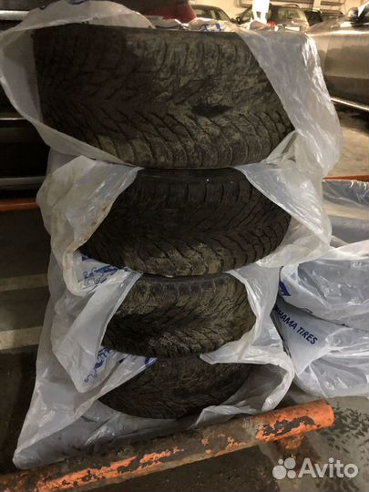 Nokian Tyres Hakkapeliitta R3 SUV 275/45 R20