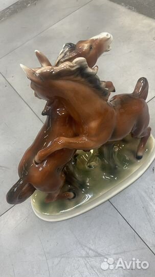Немецкий фарфор бегущие кони