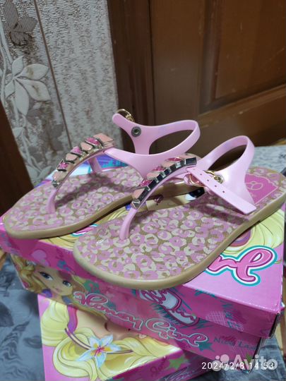 Обувь для девочки