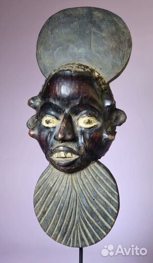 Африканская маска народности Экои