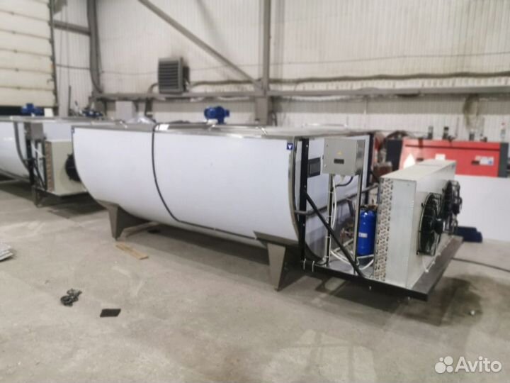 Охладитель молока / Молочный танк на 300