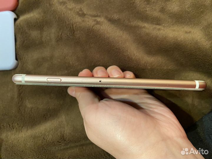 Телефон iPhone 6S Plus