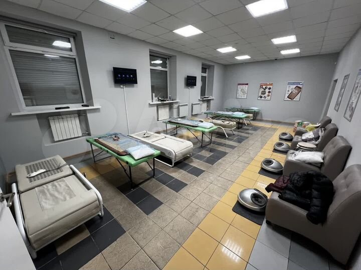 Сдам торговое помещение, 129.5 м²