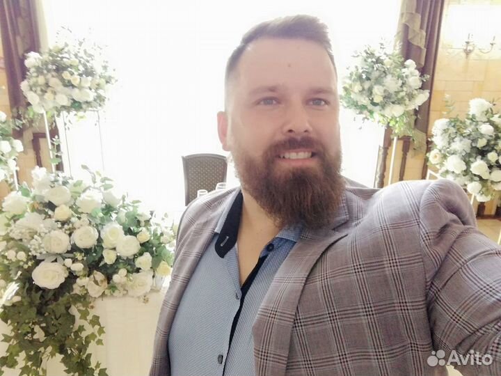 Ведущий на свадьбу