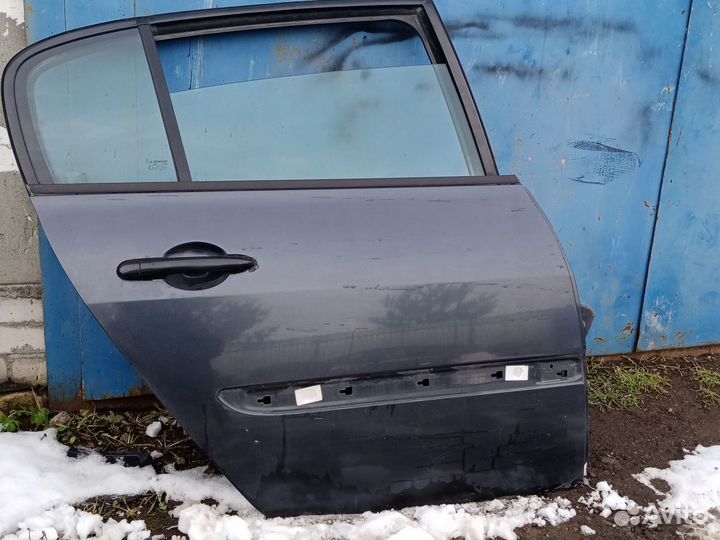 Задняя правая дверь рено меган 2 седан