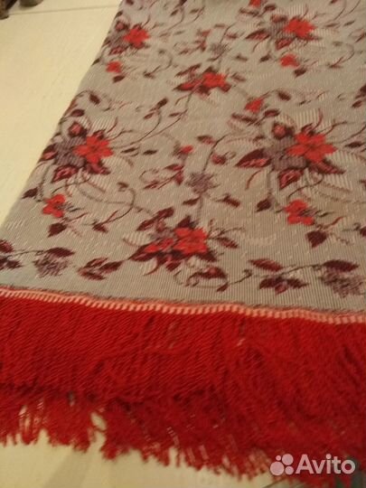 Покрывало на кровать или диван
