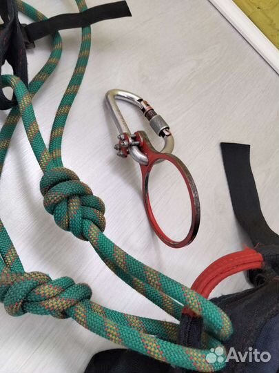 Туристическая обвязка привязь