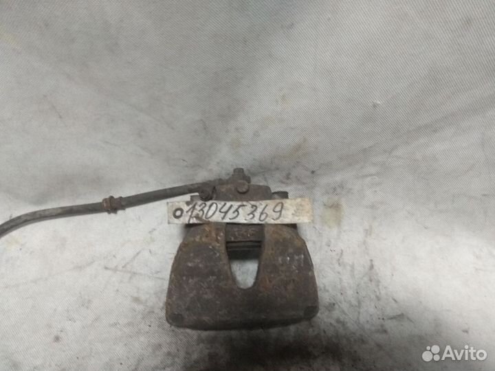 Суппорт передний правый Opel Astra H (2004)